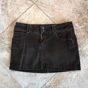 ⬇️American Eagle brown corduroy super mini!